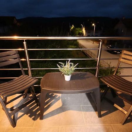 Apartman F&F Otočac Exterior foto